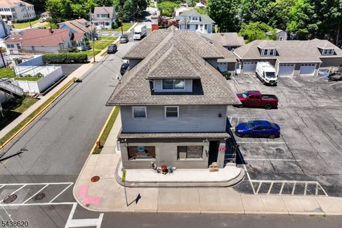 152 Hamburg Tpke, Bloomingdale, NJ, 07403-1259 | Card Image