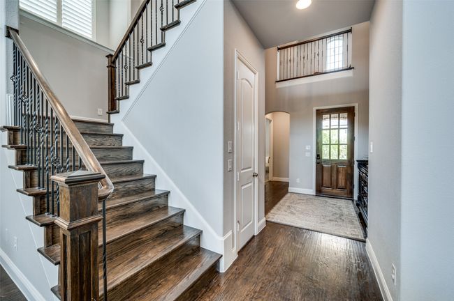 Looking from living room | Image 4
