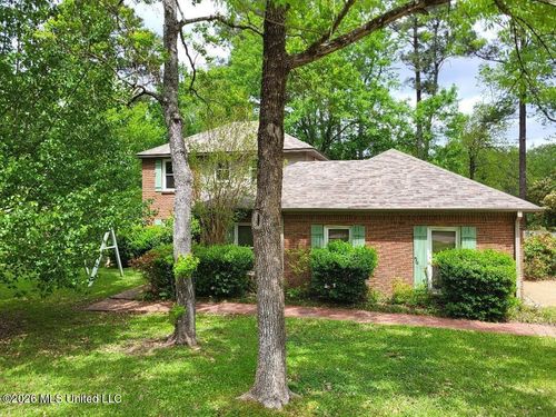 512 Dixton Dr, Brandon, MS, 39047-8124 | Card Image