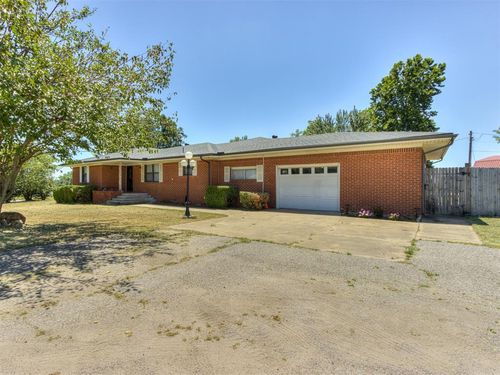 44903 Hardesty Rd, Shawnee, OK, 74801-8672 | Card Image