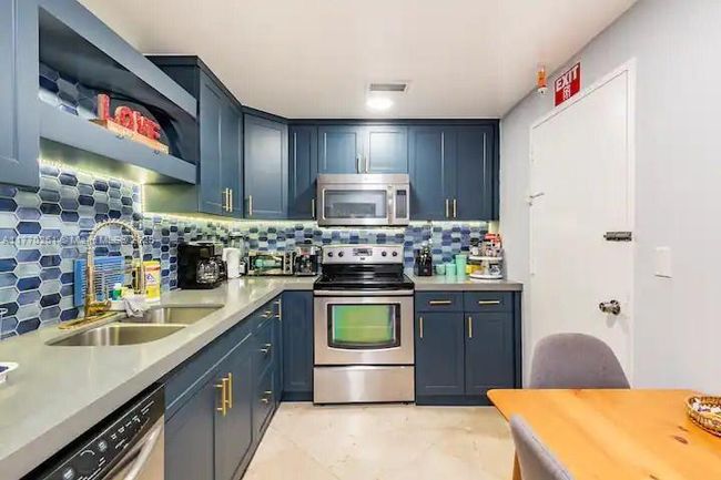 APT-14L - 3901 S Ocean Dr, Condo with 1 bedrooms, 2 bathrooms and null parking in Hollywood FL | Image 9