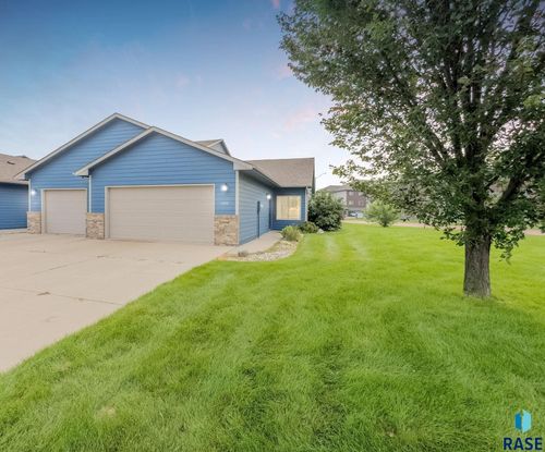 6814 S Tomar Rd, Sioux Falls, SD, 57108-8362 | Card Image