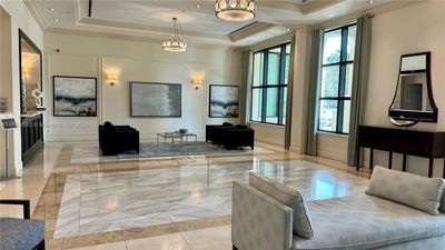 802 - 1300 Ponce De Leon Blvd, Condo with 1 bedrooms, 1 bathrooms and null parking in Coral Gables FL | Image 2