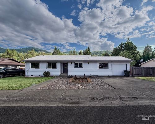 12470 Vista Ave, Orofino, ID, 83544-9326 | Card Image
