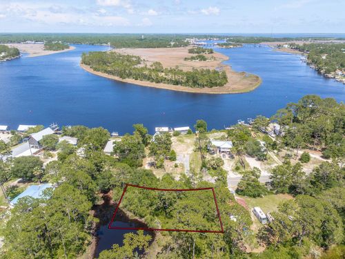308 River Rd, Carrabelle, FL, 32322-5017 | Card Image
