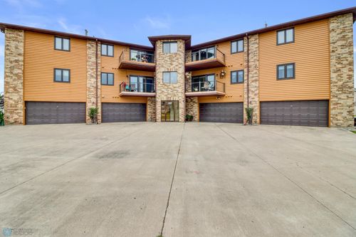 apt-204-3201 14th St S, Moorhead, MN, 56560-5122 | Card Image
