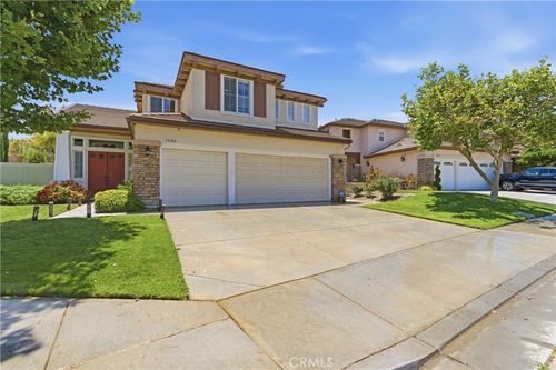 18304 Avocet Ct, Canyon Country, CA, 91387-8133 | Card Image