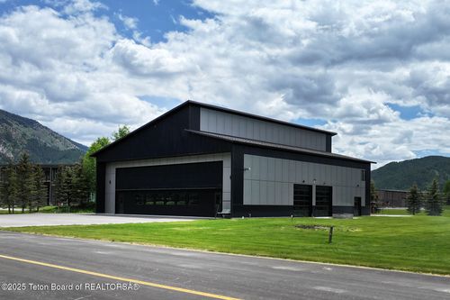 868 Diamandis Dr, Alpine, WY, 83128 | Card Image