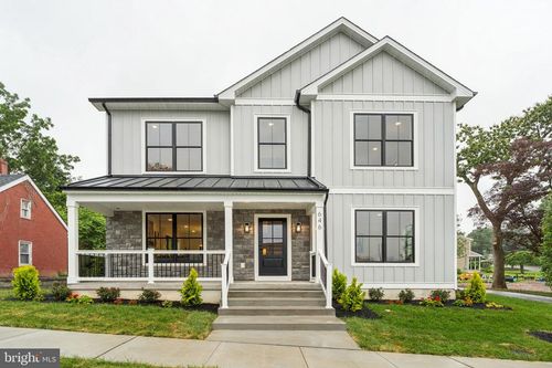 646 Ringold St, PHOENIXVILLE, PA, 19460-4347 | Card Image