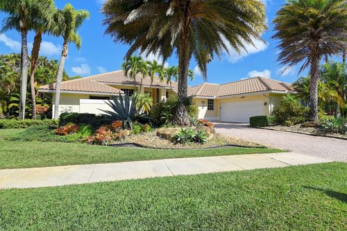 8320 Desmond Dr, Boynton Beach, FL, 33472-5014 | Card Image