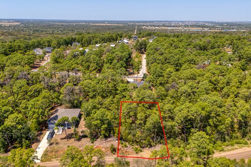 168 Molokini Dr, Bastrop, TX, 78602-5426 | Card Image