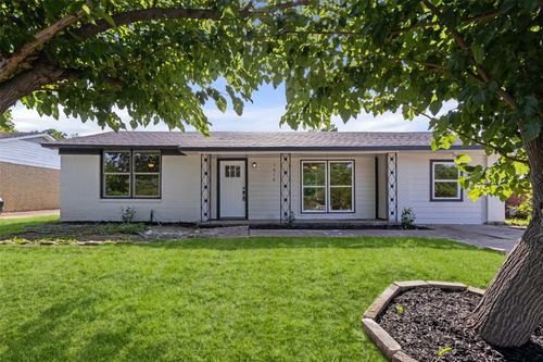 1610 Sw 3rd St, Grand Prairie, TX, 75051-4316 | Card Image