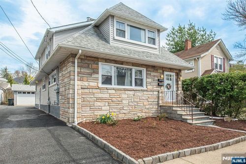 56 Central Ave, Caldwell, NJ, 07006-4804 | Card Image