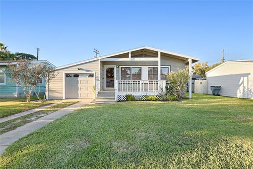106 Trout St, Galveston, TX, 77550-3134 | Card Image