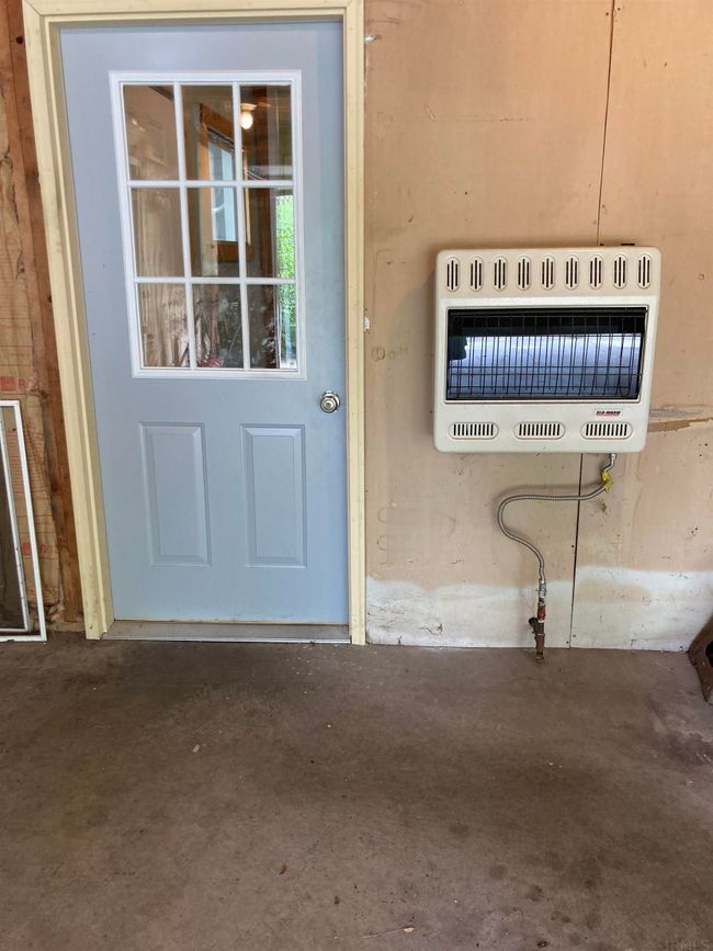 220 E Silver St, House other with 1 bedrooms, 2 bathrooms and null parking in Bluffton IN | Image 24