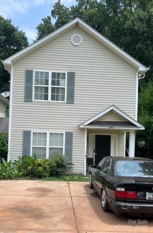 1011 Karendale Ave, Charlotte, NC, 28208-3312 | Card Image