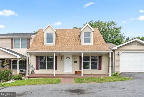 124 Frick Ave, WAYNESBORO, PA, 17268-1004 | Card Image