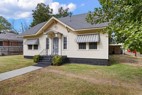403 E Church St, Morrilton, AR, 72110-3513 | Card Image