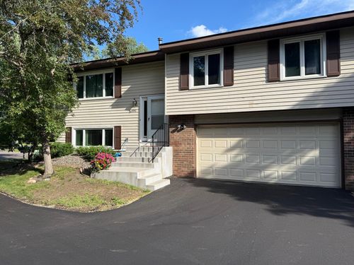 13941 Herald Ct, Apple Valley, MN, 55124-9585 | Card Image