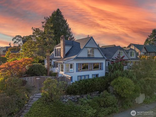 932 N 70th St, Seattle, WA, 98103-5335 | Card Image