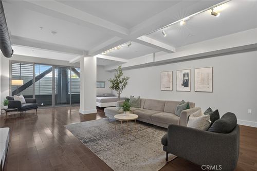 102-433 Pine Ave, Long Beach, CA, 90802-4414 | Card Image