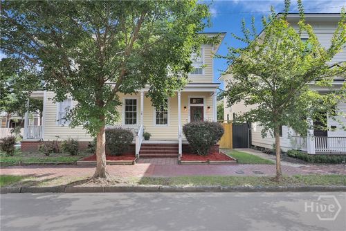 221 E 32nd St, Savannah, GA, 31401-7503 | Card Image