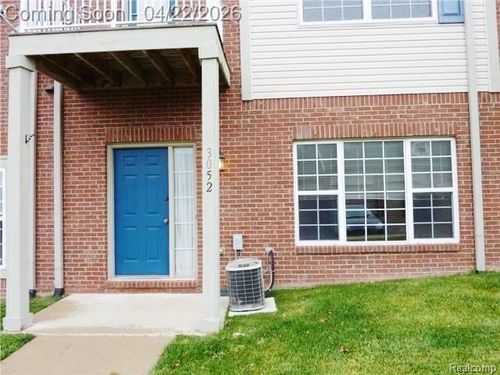 3052 Cloverly Ln, Ann Arbor, MI, 48108-3083 | Card Image