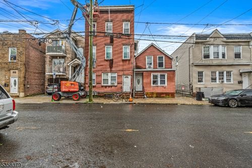 316 John St, Elizabeth, NJ, 07202-4088 | Card Image