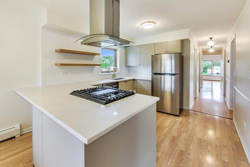 2-16W674 56th Pl, Clarendon Hills, IL, 60514 | Card Image