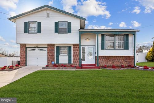 2211 Chestnut Hill Dr, CINNAMINSON, NJ, 08077-3648 | Card Image