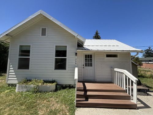 706 11th St, Davenport, WA, 99122-5212 | Card Image