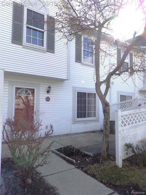 43-22161 Atlantic Pointe, Farmington Hills, MI, 48336-4329 | Card Image