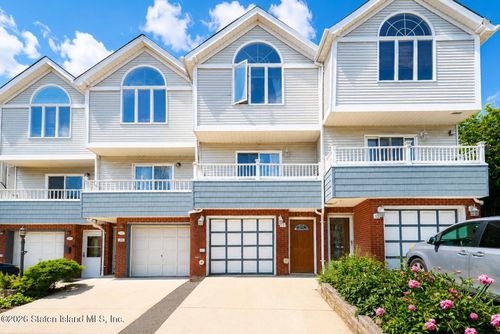 17 Lyman Avenue, Staten Island, NY, 10305 | Card Image