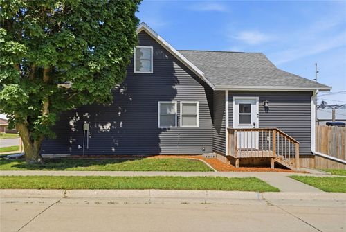 502 3rd St, Victor, IA, 52347-7717 | Card Image