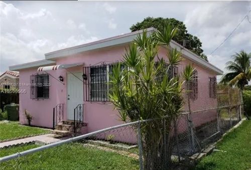 11 W 19th St, Hialeah, FL, 33010-2638 | Card Image