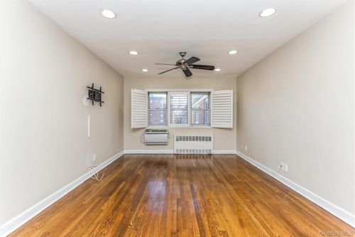 apt-2e-183 Drake Ave, New Rochelle, NY, 10805-1719 | Card Image