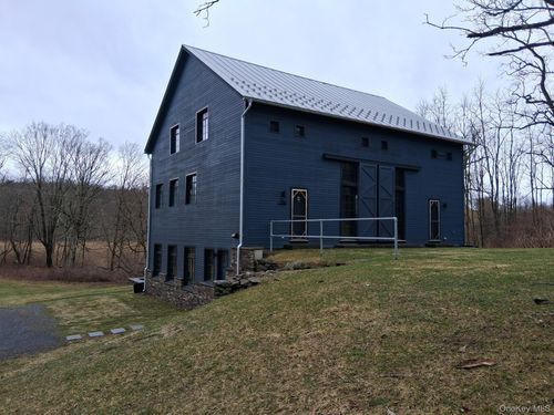 156 County Route 7, Pine Plains, NY, 12567-6404 | Card Image