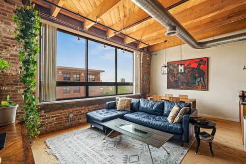 234 E Reservoir Ave, Milwaukee, WI, 53212-3765 | Card Image