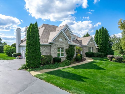 635 Wood Ridge Ln, CALEDONIA, IL, 61011-9100 | Card Image