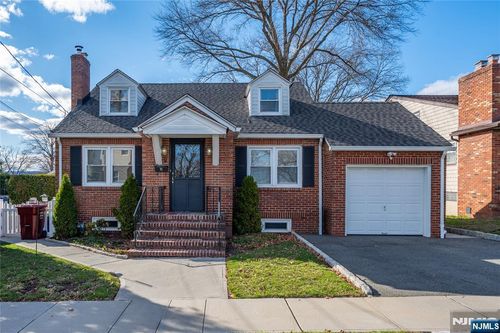 35 Hastings Ave, Nutley, NJ, 07110-2581 | Card Image