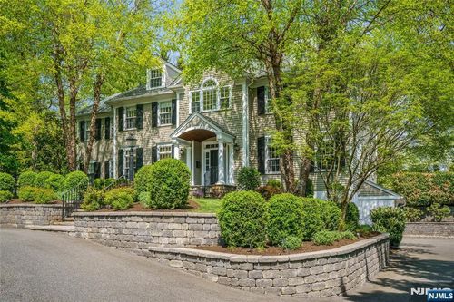 74 White Oak Ridge Rd, Short Hills, NJ, 07078-1818 | Card Image