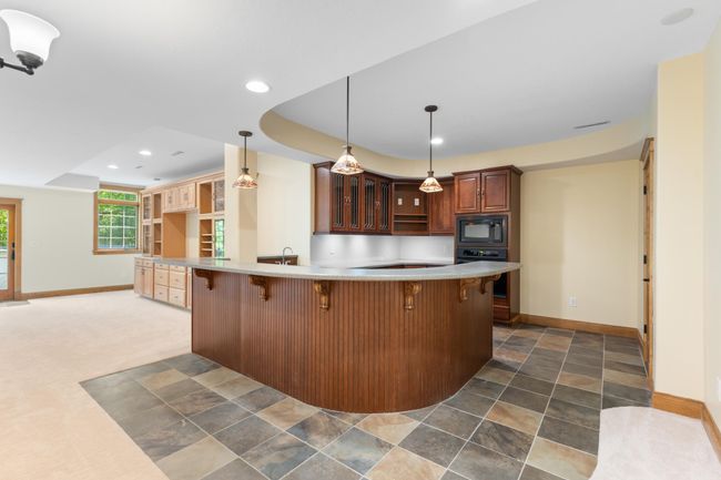 Wet bar, lower level | Image 52