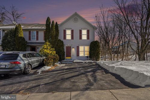 54 Woodmyre Ln, ENOLA, PA, 17025-1558 | Card Image
