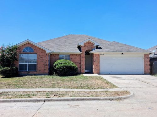 6004 Harwood Crossing Dr, Arlington, TX, 76018-3153 | Card Image