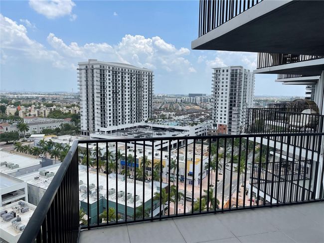 APT-1205 - 5300 Nw 85 Th Ave, Condo with 1 bedrooms, 1 bathrooms and null parking in Doral FL | Image 7