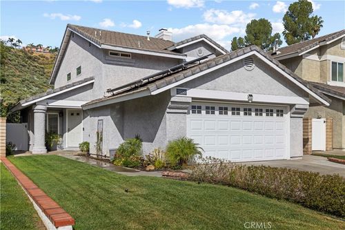 28245 Stonington Ln, Saugus, CA, 91350-3949 | Card Image