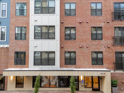 208-99 Foundry Pl, Portsmouth, NH, 03801 | Card Image