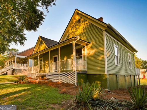6 N Broad St, Porterdale, GA, 30014-3442 | Card Image