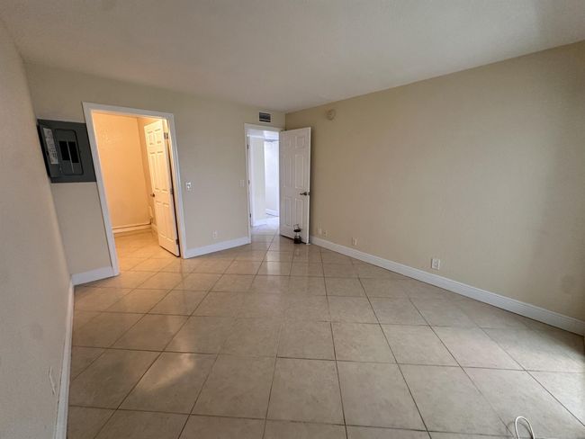 433 Saxony J, Condo with 2 bedrooms, 2 bathrooms and null parking in Delray Beach FL | Image 37