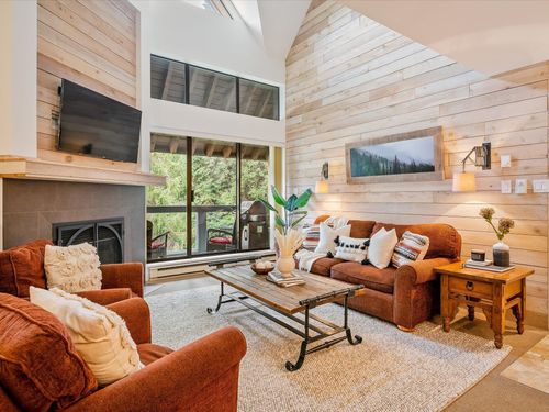32-4857 Painted Cliff Rd, Whistler, BC, V8E1C8 | Card Image